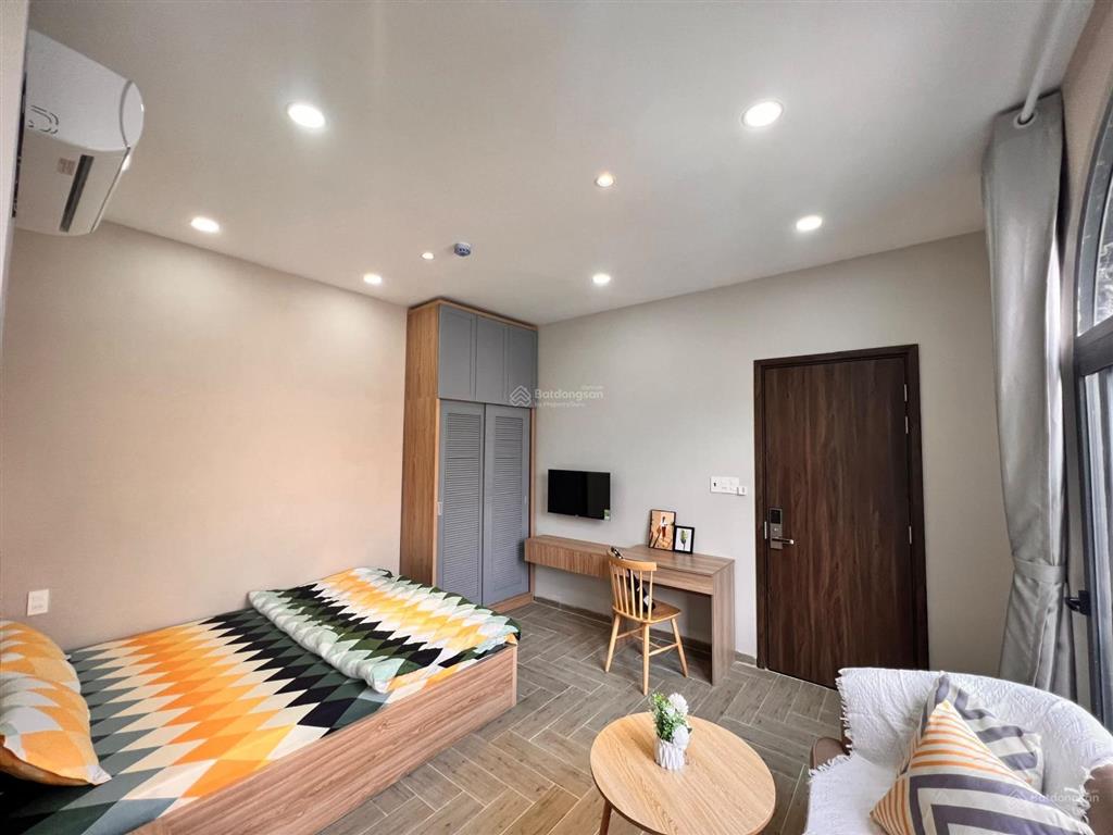 Cuối tháng trống lại căn studio nhiều cây xanh ngay trần não
