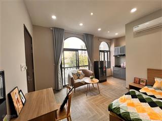 Cuối tháng trống lại căn studio nhiều cây xanh ngay trần não