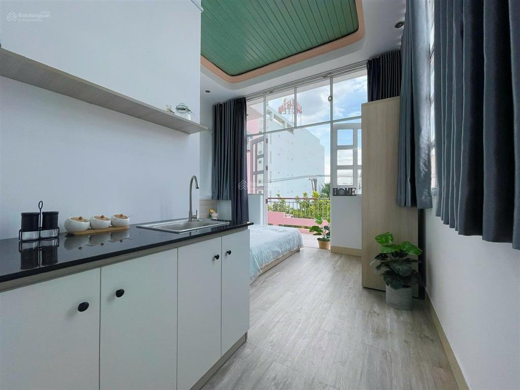 Studio ban công 30m2 sau the sun avenue q2 (sát q1 & thảo điền)