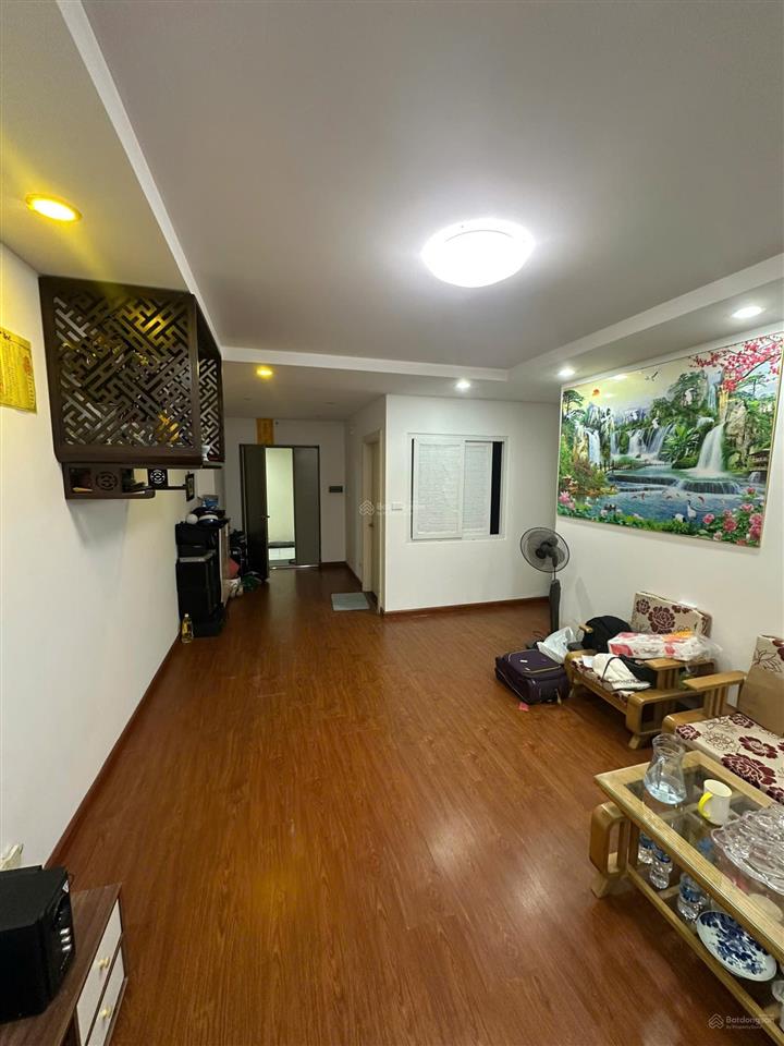 Bán căn hộ chung cư tại mạc thái tổ, 7 tỷ, 92.4m2 view đẹp, nhiều tiện ích