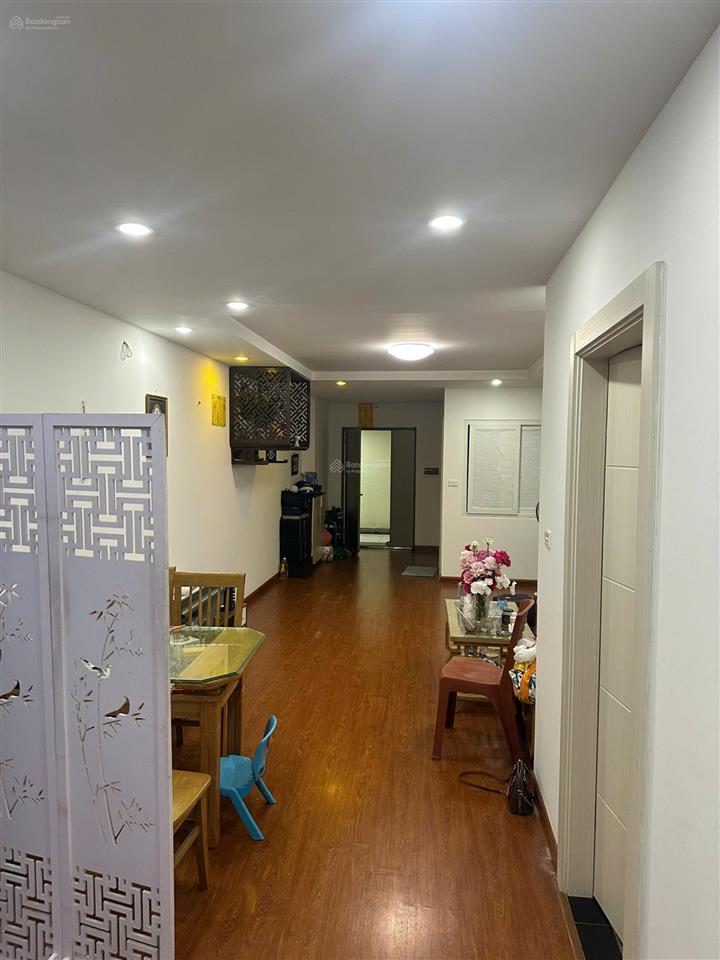 Bán căn hộ chung cư tại mạc thái tổ, 7 tỷ, 92.4m2 view đẹp, nhiều tiện ích