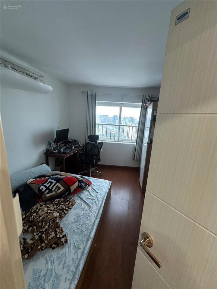 Bán căn hộ chung cư tại mạc thái tổ, 7 tỷ, 92.4m2 view đẹp, nhiều tiện ích