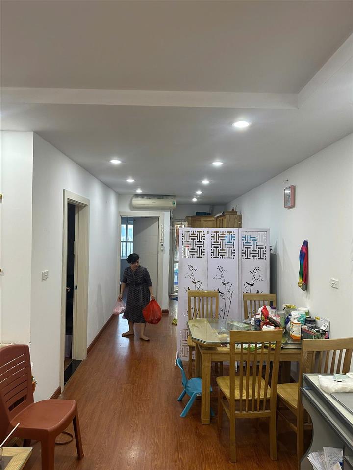 Bán căn hộ chung cư tại mạc thái tổ, 7 tỷ, 92.4m2 view đẹp, nhiều tiện ích
