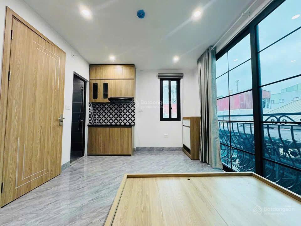 Bán tòa căn hộ dòng tiền phố lạc long quân  80m  7 tầng thang máy  doanh thu 75tr/tháng