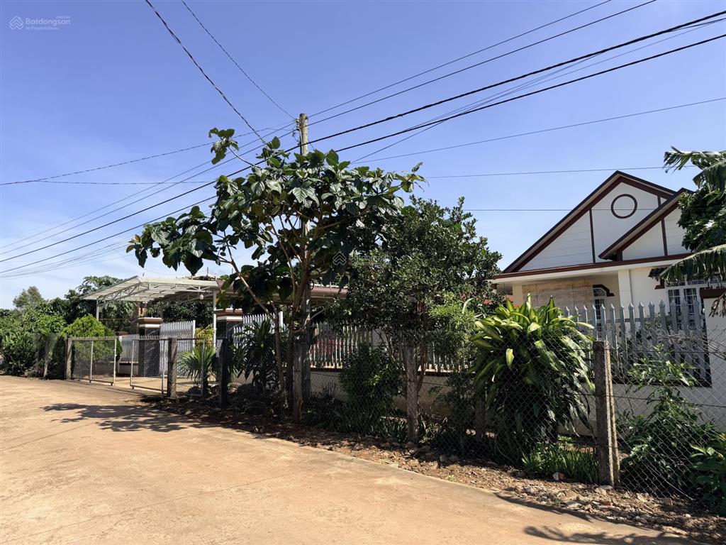Bán gấp lô đất tại cư xá, liên hiệp, đức trọng cũ, 5x23m, 75m2 tc, sổ sẵn, giá 900tr