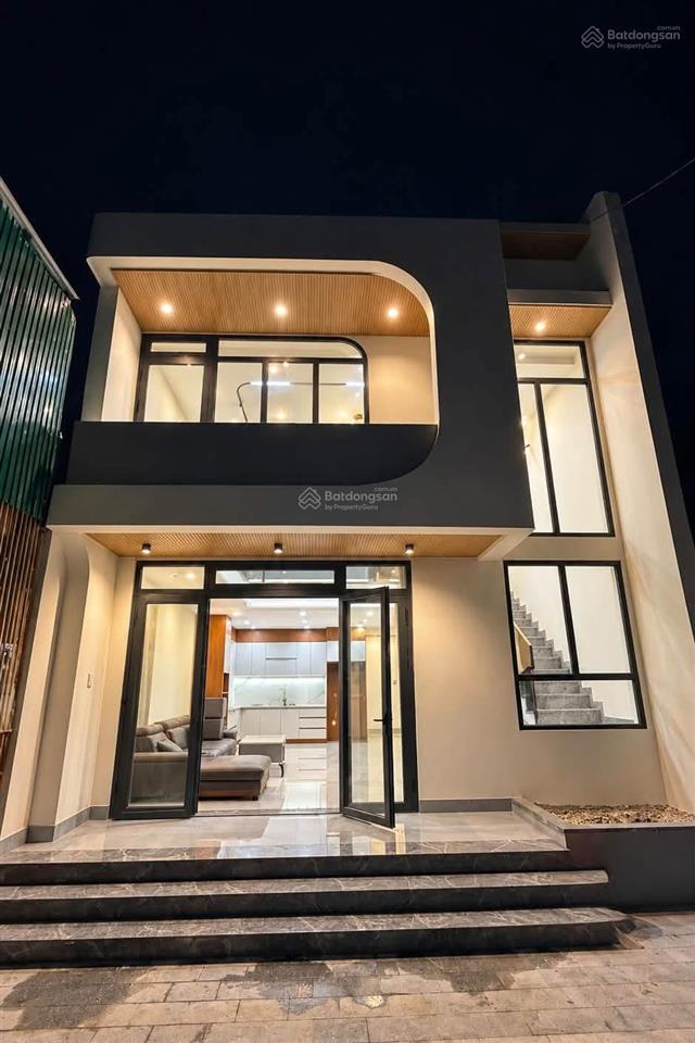 Bán gấp nhà gác lửng tại phú hội, đức trọng, 3pn 2wc, nội thất cơ bản, đường nhựa 7m, giá 3,7 tỷ