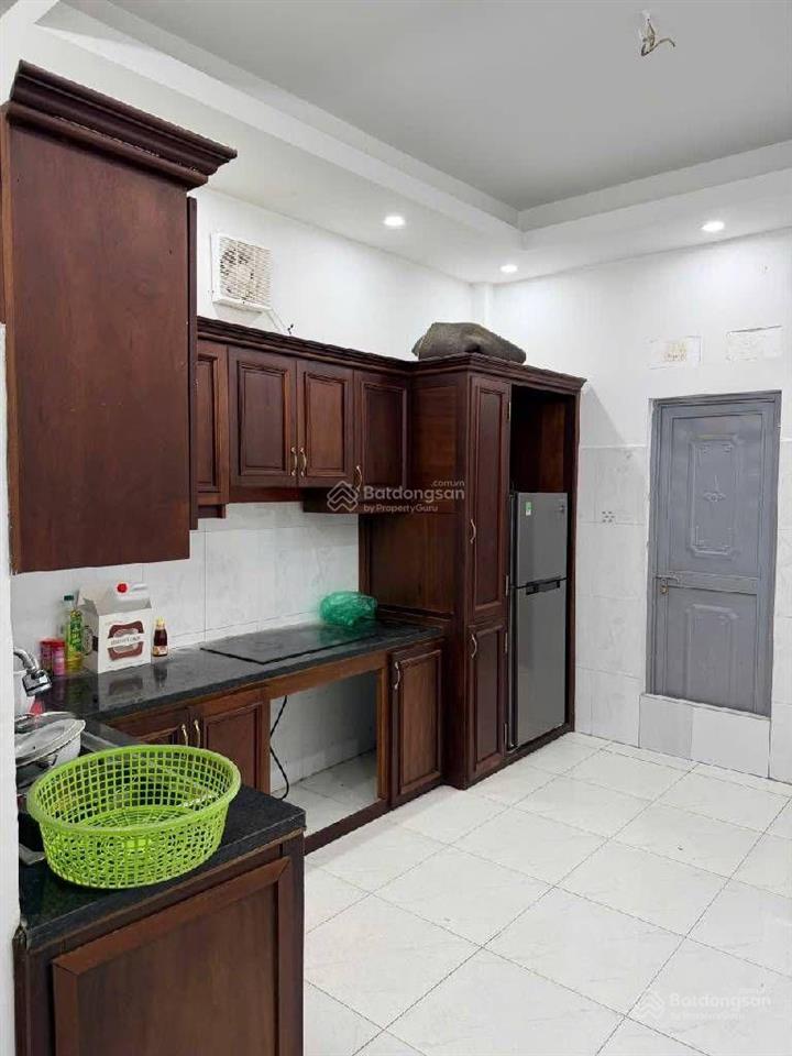 Nhà dân xây phú thượng khu vực đang phát triển . ko quy hoạch