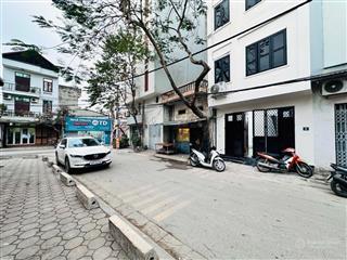 Nhà đẹp thụy phương trước nhà ô tô tránh khu vực đang phát triển