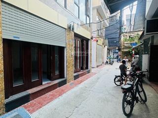 Ô tô đỗ cửa  nhà mới  6 tầng thang máy  2 thoáng sáng  ngõ thông tứ phía sổ đỏ đẹp