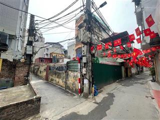 Đất hiếm phố vip lạc long quân lô góc ngõ thông. vị trí đẹp