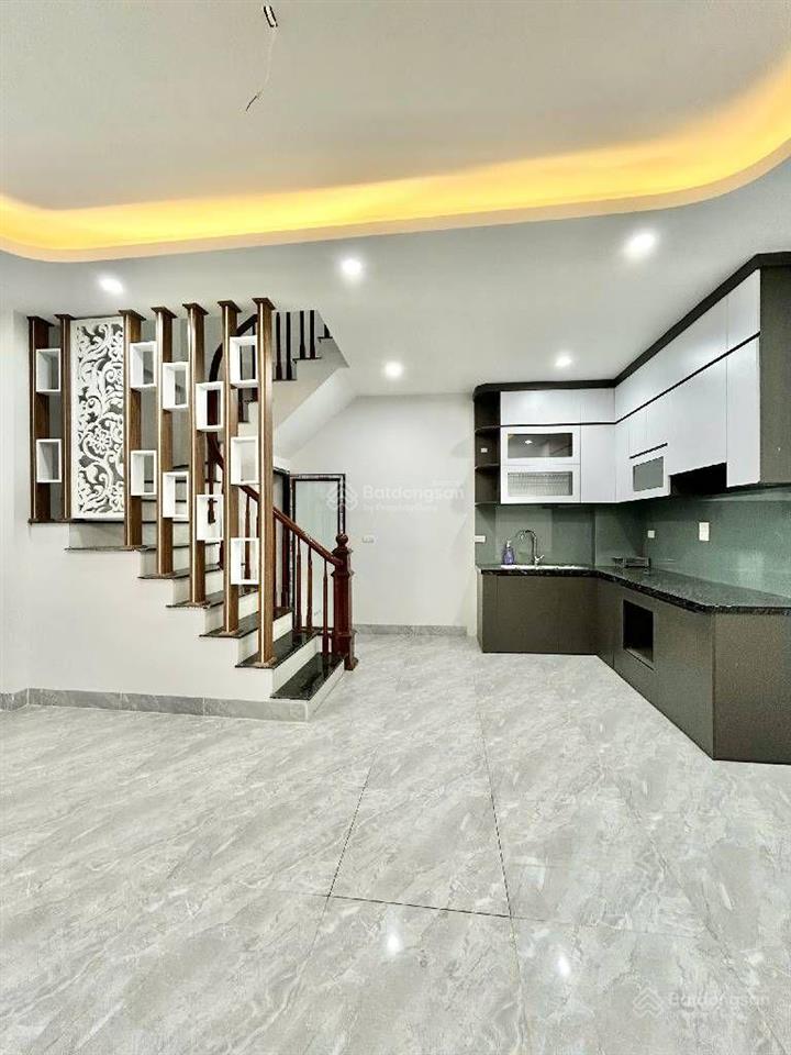 Đại cát  nhà xây mới vị trí đỉnh ô tô vào nhà. ngõ cực nông chủ thiện chí