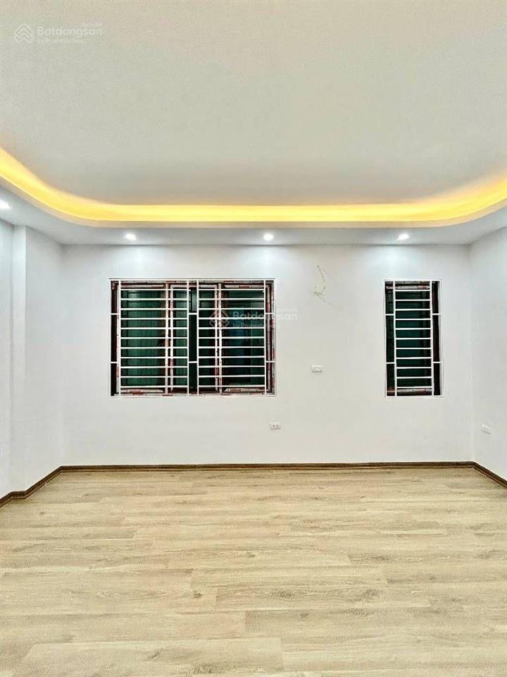 Đại cát  nhà xây mới vị trí đỉnh ô tô vào nhà. ngõ cực nông chủ thiện chí