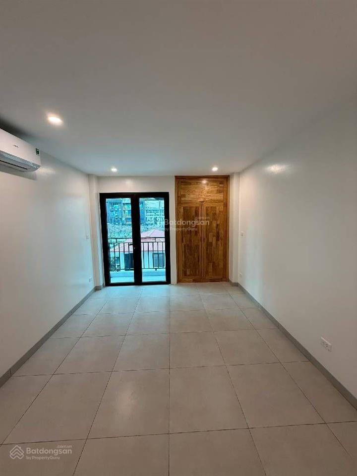 Nhà xây mới 7 tầng thang máy vừa ở vừa cho thuê