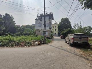 Đầu tư chia lô thửa đất vuông vắn  giá quá rẻ so với khu vực. có thương lượng