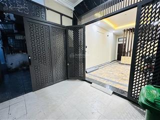 Nhà phố hoàng hoa thám  đất kẹt có đóng thuế hàng năm từ 1995 đến nay. đủ điều kiện ra sổ