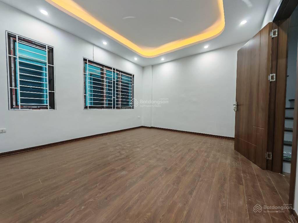 Nhà xây mới tinh, nội thất cơ bản, khách về bóc tem nhà  giá rẻ chủ thiện chí bán