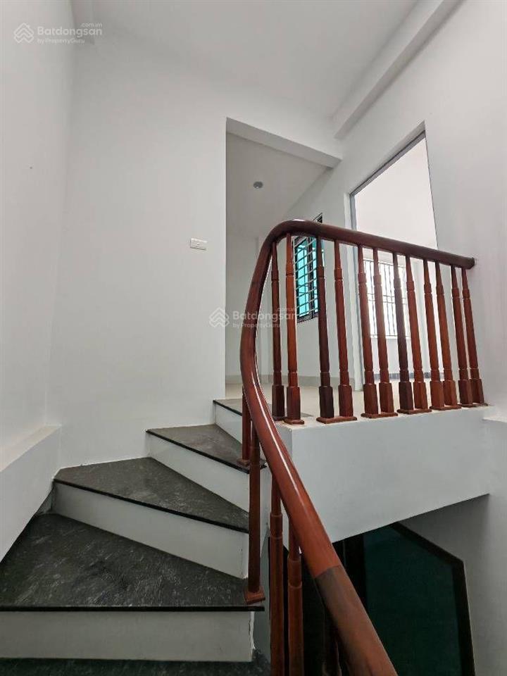 Nhà xây mới tinh, nội thất cơ bản, khách về bóc tem nhà  giá rẻ chủ thiện chí bán