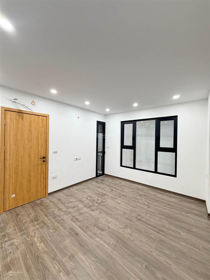 Nhà mới đẹp đường an dương vương 6 tầng thang máy. về ở ngay