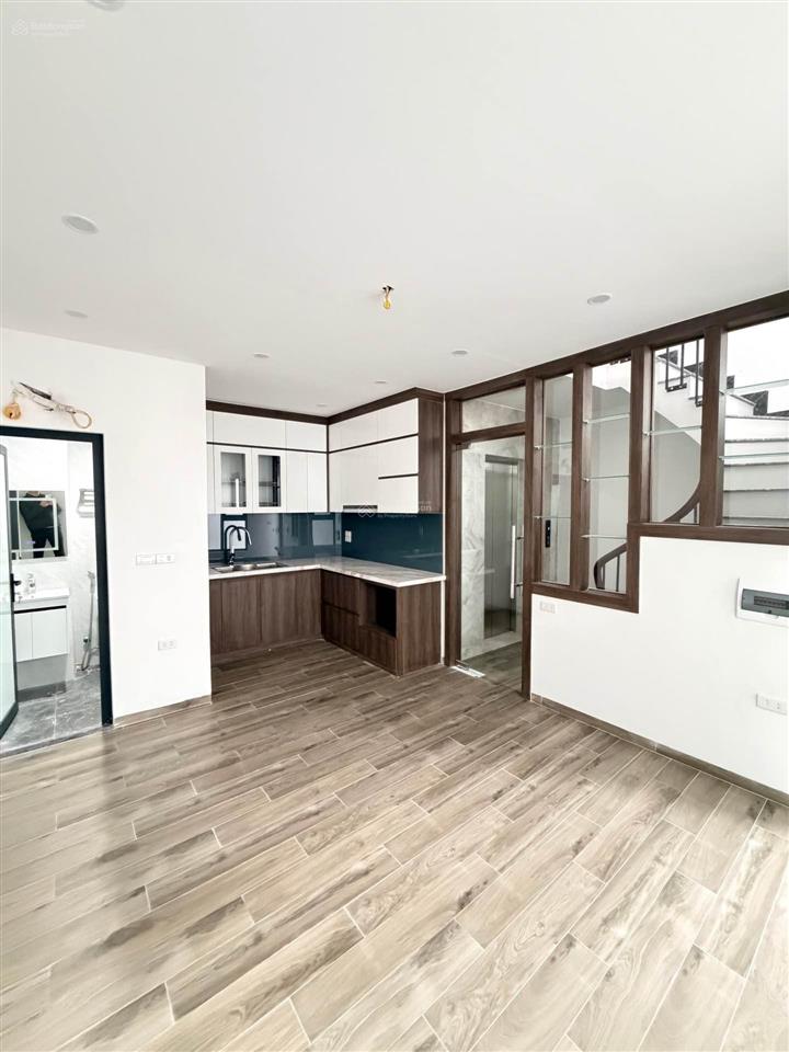 Nhà mới đẹp đường an dương vương 6 tầng thang máy. về ở ngay