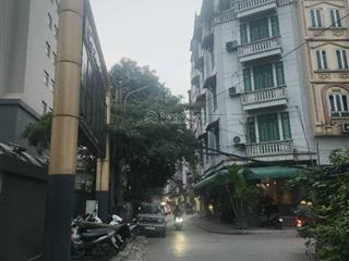 Tòa nhà xây mới vị trí có 102 .vip pro lô góc, 3 thoáng 2 oto tránh.để 45 oto quanh nhà