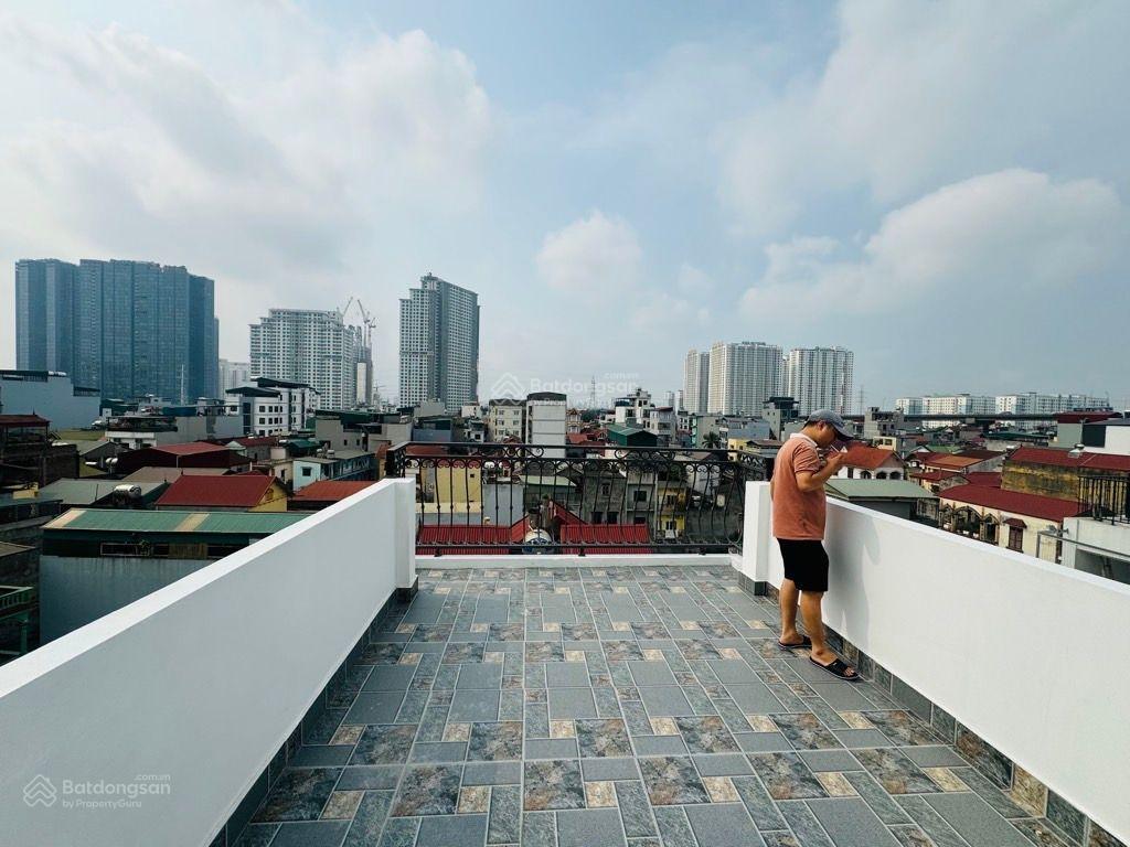 Nhà xây mới  thang máy  cách ô tô đỗ 40m ngõ rộng thoáng sáng thông  tiện ích đẳng cấp