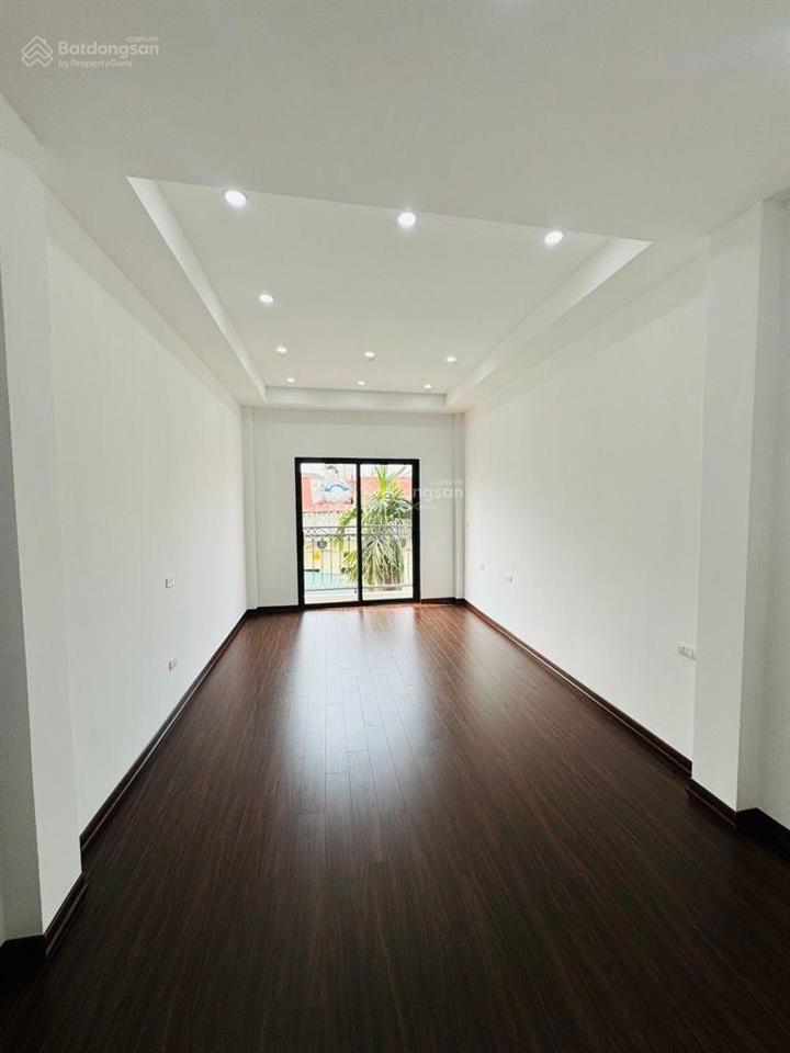 Nhà xây mới  thang máy  cách ô tô đỗ 40m ngõ rộng thoáng sáng thông  tiện ích đẳng cấp