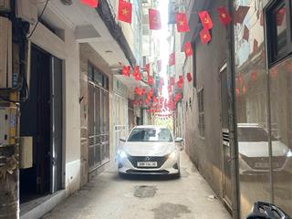 Chính chủ gửi bán nhà dân xây phố văn hội ô tô đỗ cửa nhà. vị trí đẹp