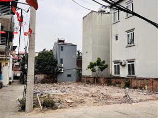Đất đẹp thụy phương khu vực đông dân cư thửa đất vuông đẹp gần hồ điều hòa mát mẻ quanh năm