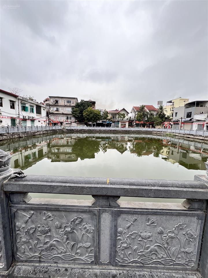 Đất đẹp thụy phương khu vực đông dân cư thửa đất vuông đẹp gần hồ điều hòa mát mẻ quanh năm