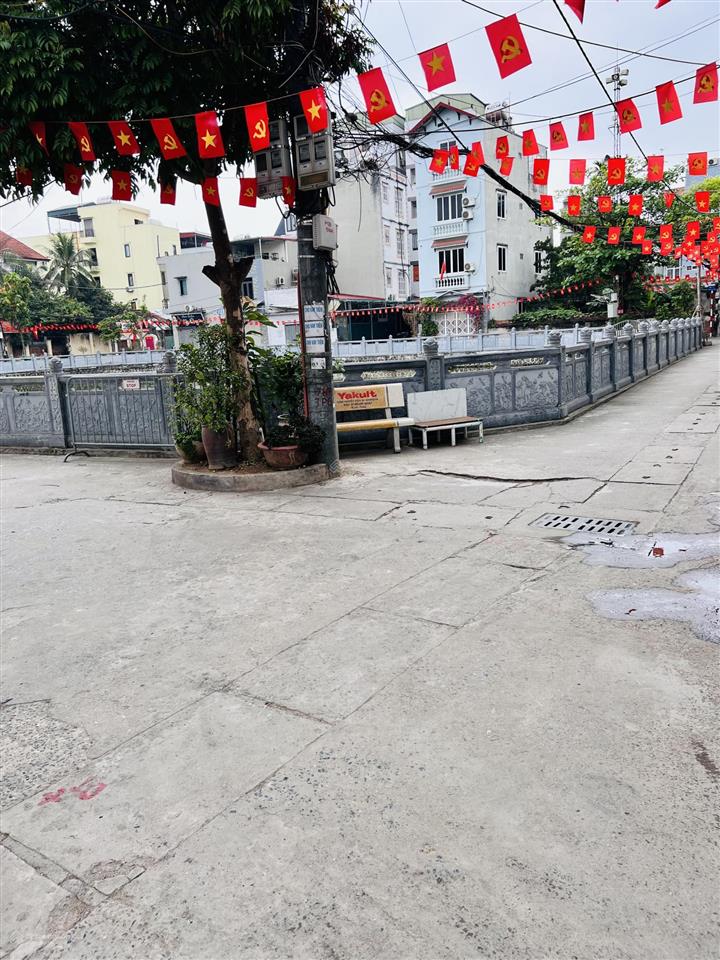Đất đẹp thụy phương khu vực đông dân cư thửa đất vuông đẹp gần hồ điều hòa mát mẻ quanh năm