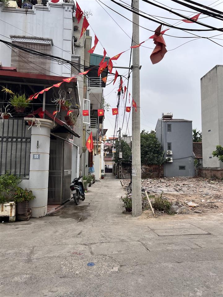 Đất đẹp thụy phương khu vực đông dân cư thửa đất vuông đẹp gần hồ điều hòa mát mẻ quanh năm