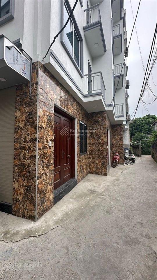 Nhà xây mới đống ba  thượng cát 5 tầng thang máy. nhà mới đẹp về ở ngay