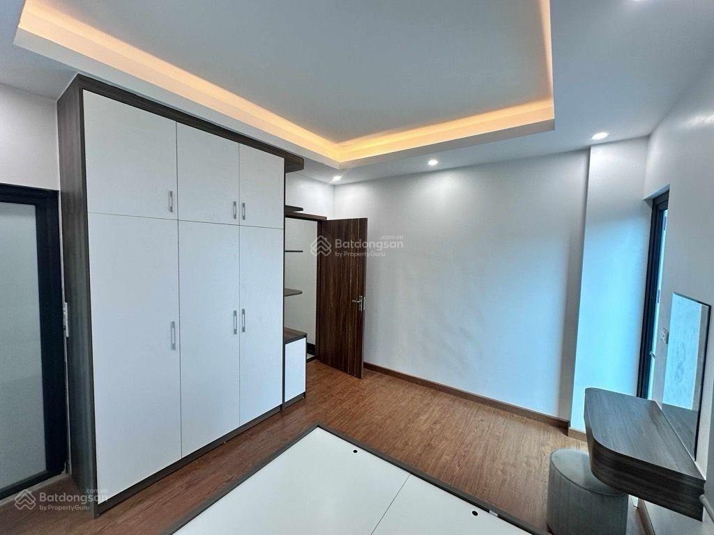 Nhà xây mới đống ba  thượng cát 5 tầng thang máy. nhà mới đẹp về ở ngay