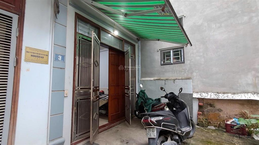 Nhà dân xây hồ tùng mậu vị trí đẹp. trước nhà thoáng vĩnh viễn  giá cực tốt so với khu vực