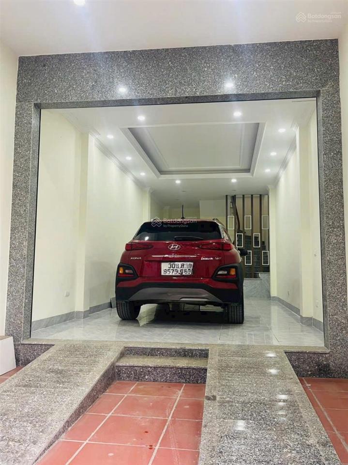 Nhà xây mới hồ tùng mậu  trước nhà ô tô tránh. full nội thất về ở ngay