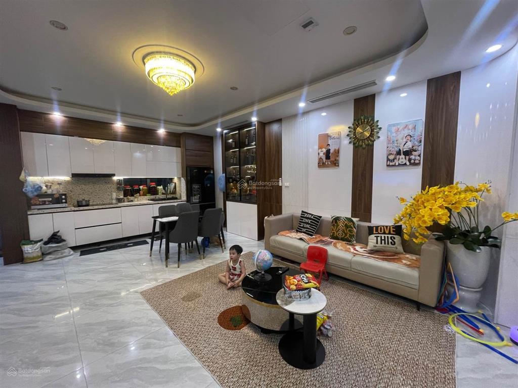 Nhà đẹp đại cát lô góc ngõ thông. vị trí đẹp thiết kế hiện đại.