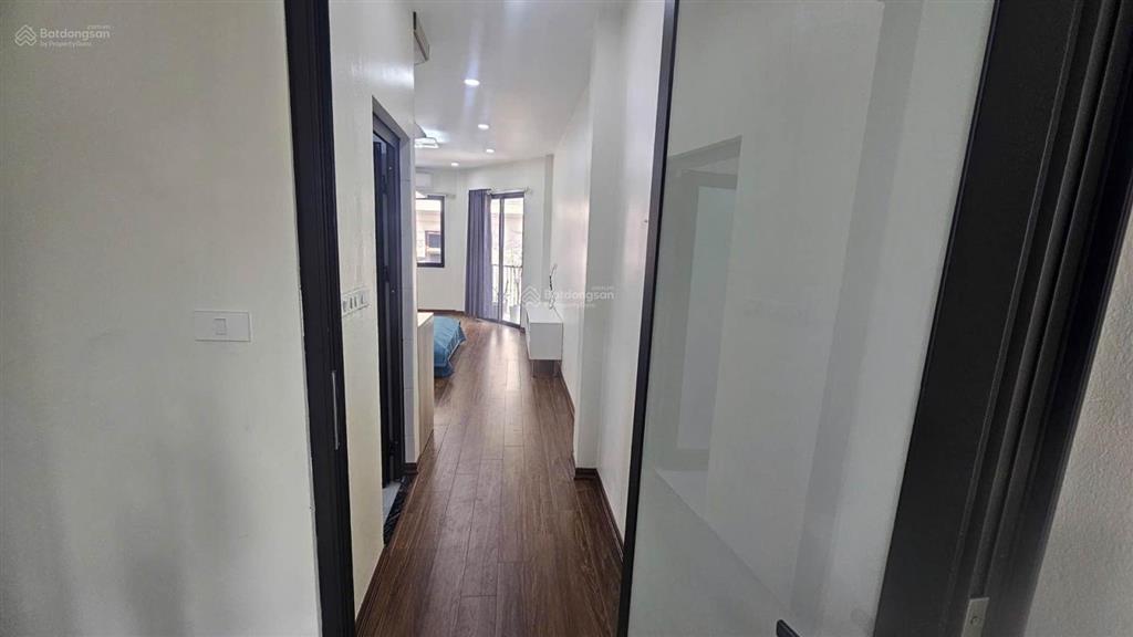 Nội thất xịn nhà đẹp xinh phố lạc long quân . khu vực qh ổn định  an sinh đỉnh. trung tâm phố