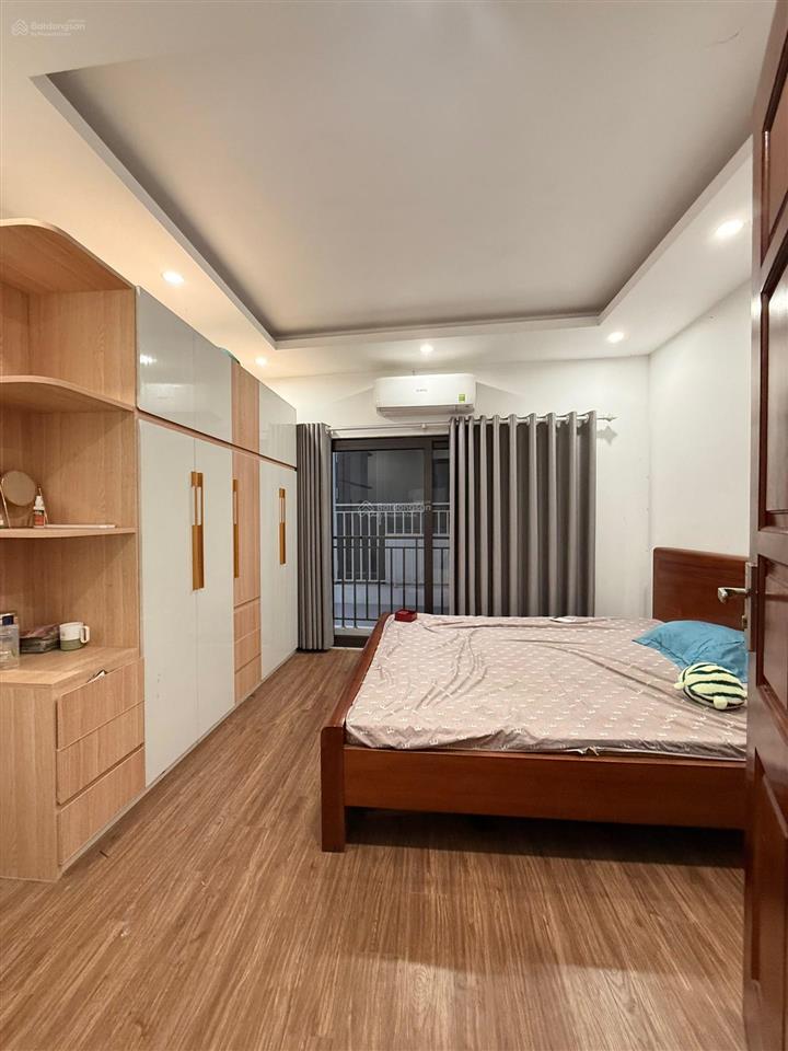 Nhà dân xây khu an dương vương còn mới đẹp. thiết kế 3 ngủ đủ công năng