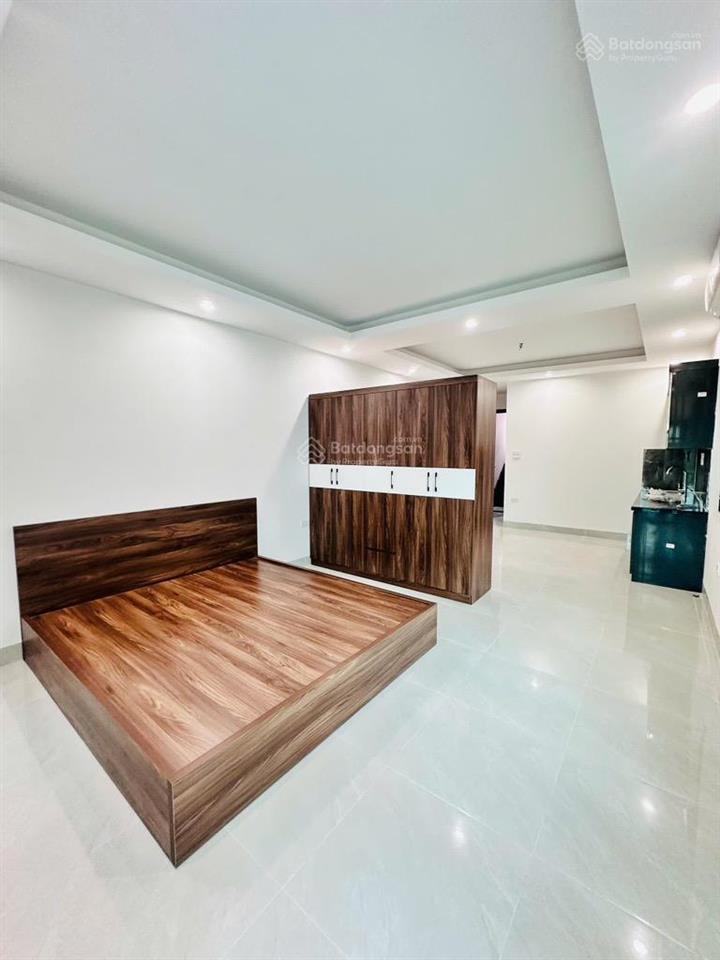 Nhà đẹp có thang máy. xây mới đường thụy phương. mỗi tầng 1 căn hộ khép kín. đầu tư giữ tiền