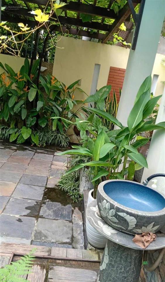 Nhà đẹp sân vườn xuân đỉnh  lô góc 4 mặt thoáng. chủ thiện chí bán