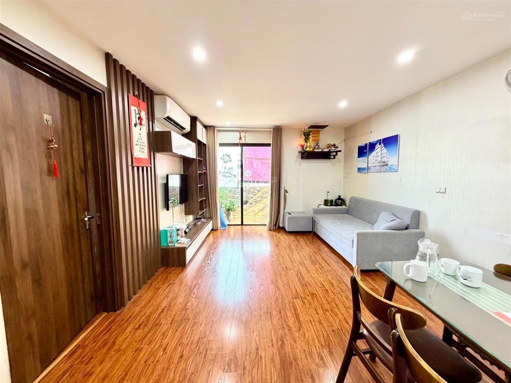 Căn hộ chung cư lạc hồng westlake 2 ngủ đủ công năng. trung tâm tây hồ