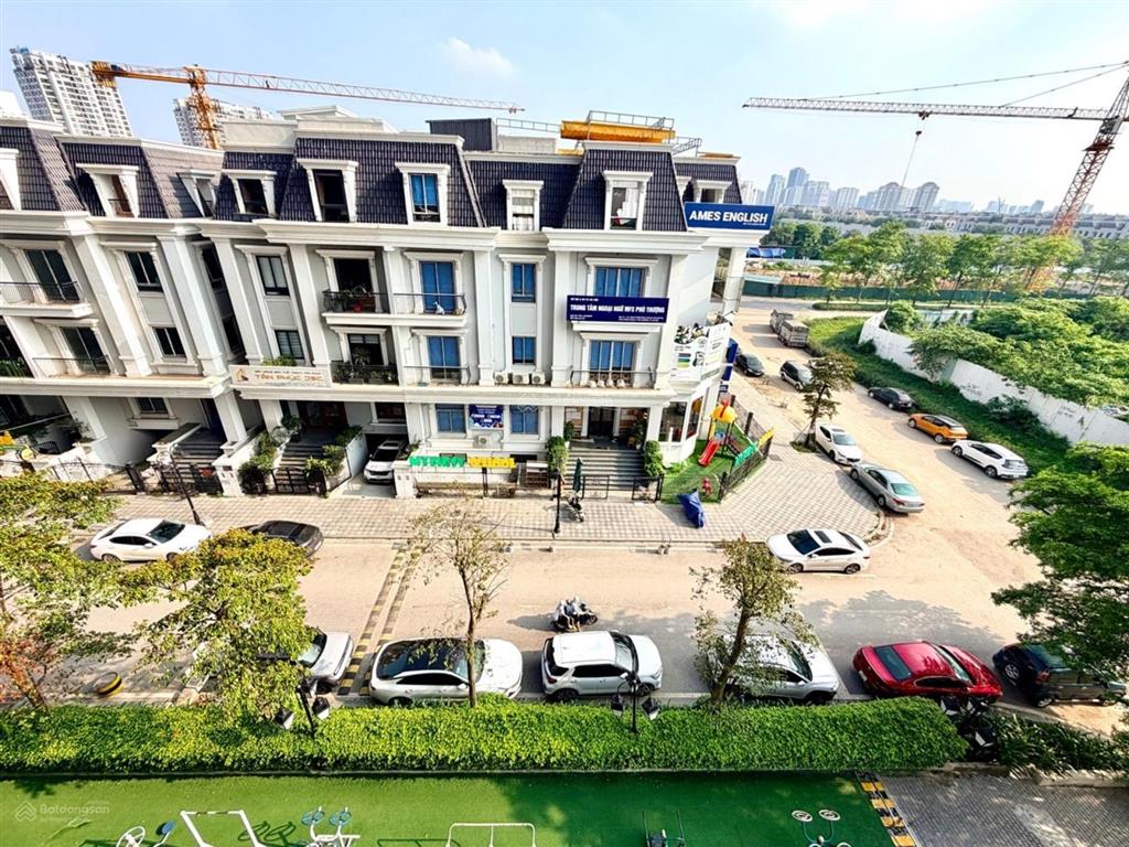 Căn hộ chung cư lạc hồng westlake 2 ngủ đủ công năng. trung tâm tây hồ