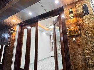 Nhà xây mới ngõ cực nông đường thụy phương. cách mặt phố đúng 10m