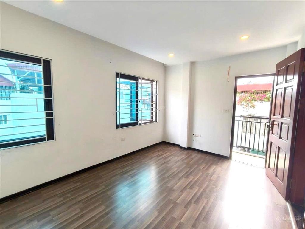 Nhà dân xây thụy phương full nội thất về ở ngay. giá tham khảo tốt trong khu vực