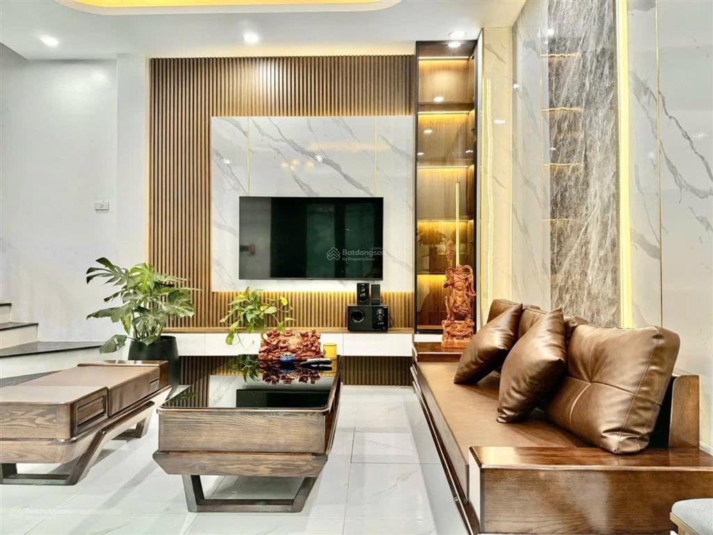 Nhà mới tây đam  full nội thất về ở ngay. thiết kế 6 ngủ.