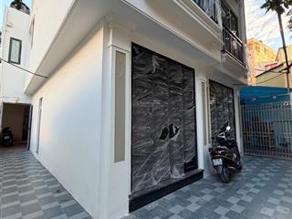 Nhà xây mới đường xuân đỉnh  thiết kế có thang máy. chủ mới về ở ngay