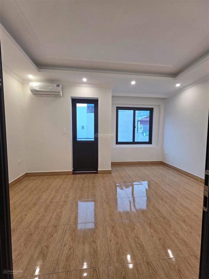 Nhà mới xuân đỉnh, vị trí đẹp, 5 tầng thang máy, 7 ngủ phù hợp gia đình đông người