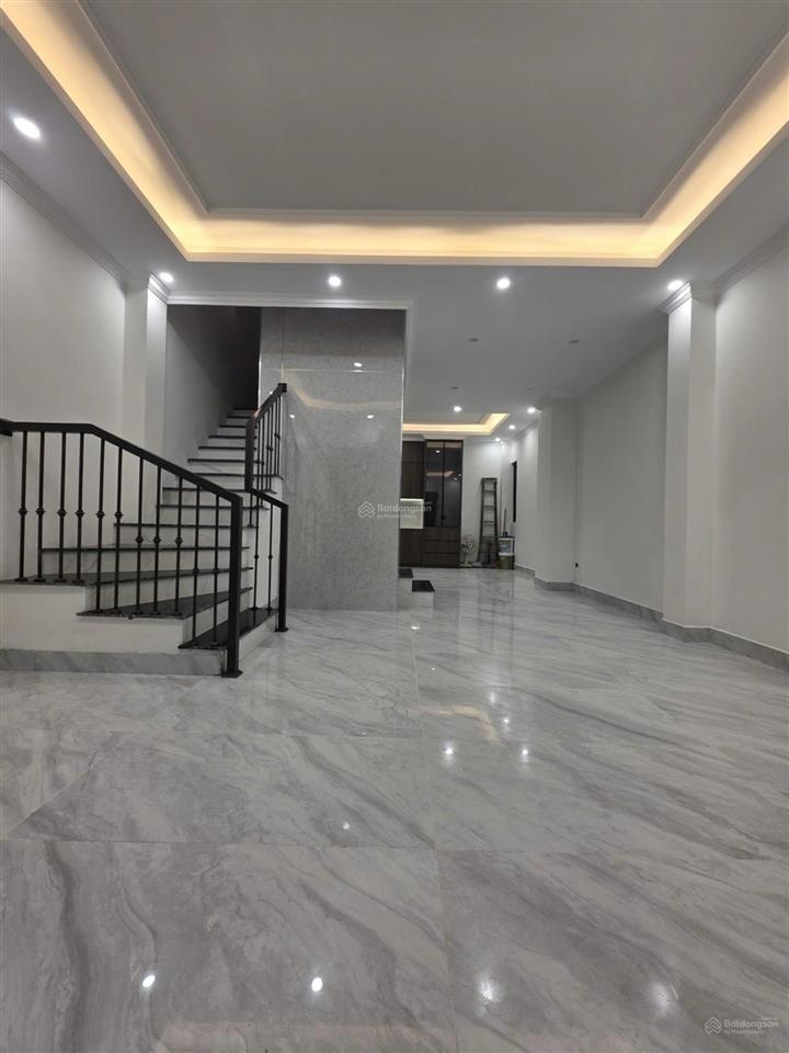 Nhà mới xuân đỉnh, vị trí đẹp, 5 tầng thang máy, 7 ngủ phù hợp gia đình đông người