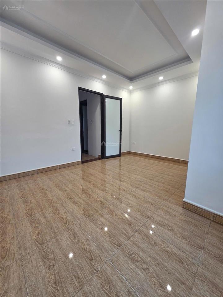 Nhà mới xuân đỉnh, vị trí đẹp, 5 tầng thang máy, 7 ngủ phù hợp gia đình đông người