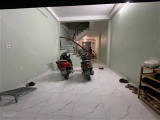Bán nhà liên mạc  thửa vuông chủ thiện chí. vị trí đẹp. ô tô vào